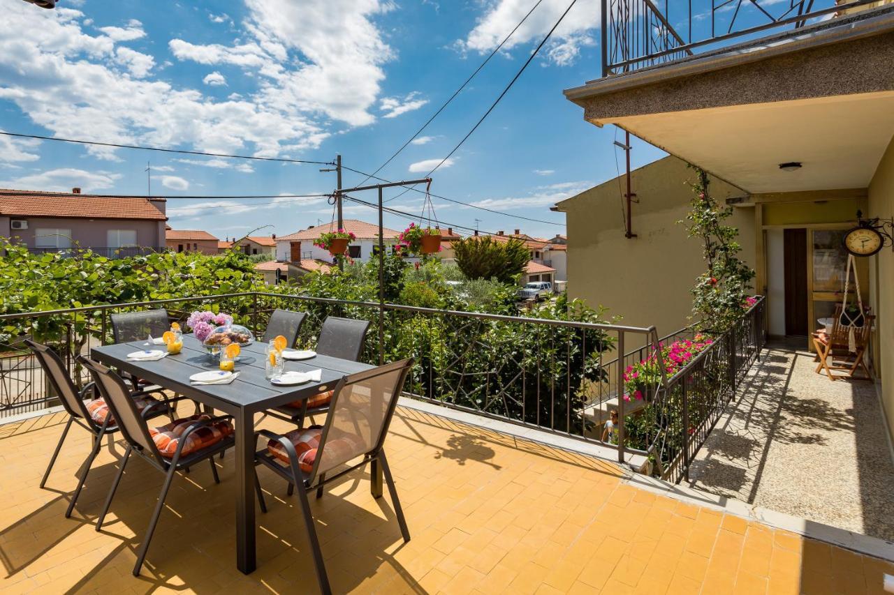 Lumalu Apartment Galizana Luaran gambar